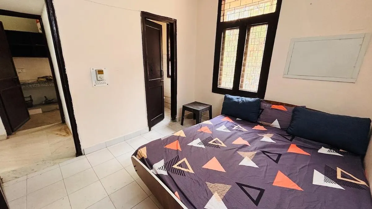 Full 1Bhk In Lush Green Society 구르가온